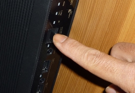 microSD�J�[�h�𑕒�