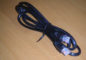 �R���KCG-WLBARGNH�̕t����LAN�P�[�u��