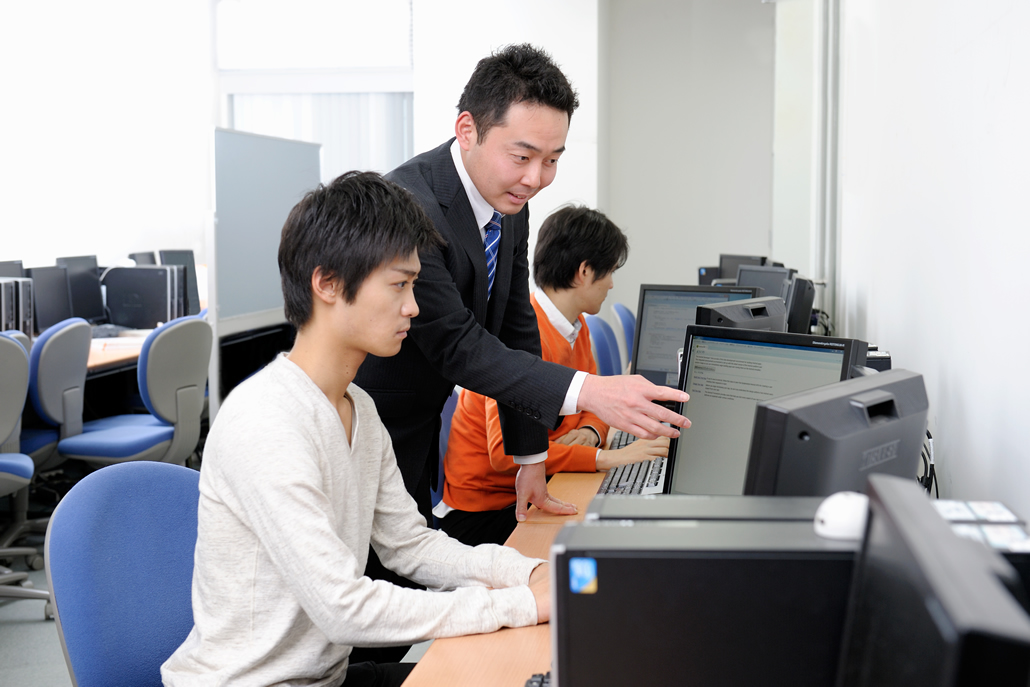 エンジニアになるための勉強　独学とスクール